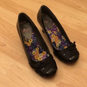 Jellypop ‘Angel’ Black Pumps